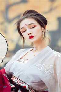 篇章舔狗三年半,系统说我攻略错对象